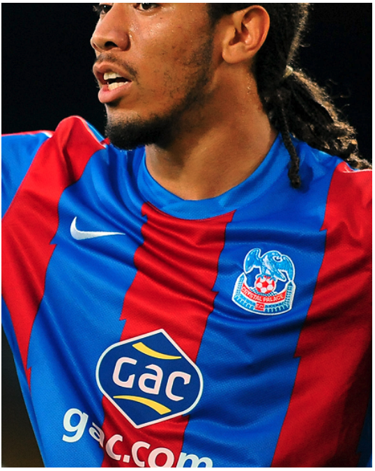 Sean Scannell, Crystal Palace home kit portrait
